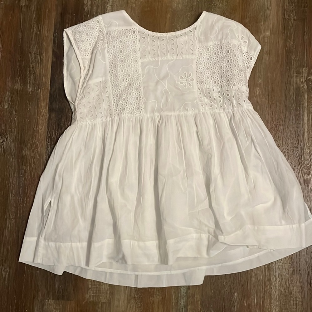 Roolee white top size medium